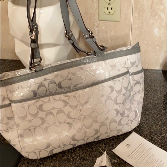 Coach Tote - Picture 3 of 6